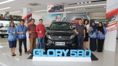 Pengundian kali ini membagikan tiga unit DFSK Glory 580 kepada tiga konsumen DFSK yang beruntung yang telah melakukan pembelian unit DFSK.