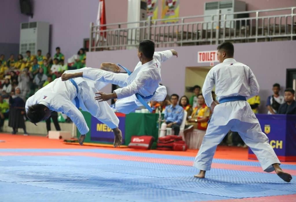 Pertnadingan cabang karate di multievent pelajar Popnas 2019.