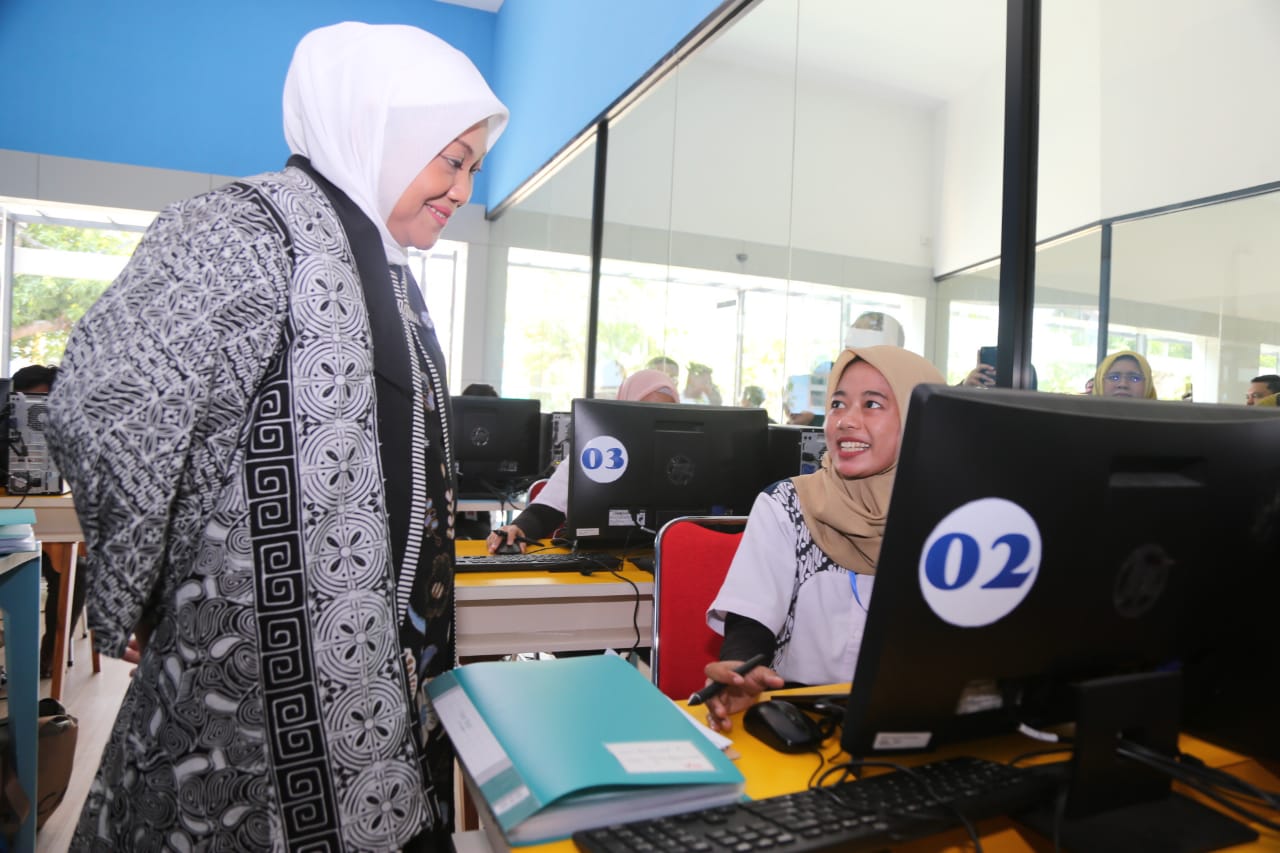 Sumbang Devisa Besar, Kemenaker Dorong Pelatihan Teknologi Fesyen