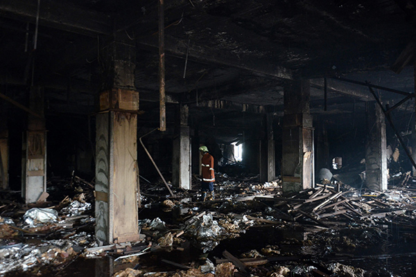 Gedung Hailai Ancol terbakar