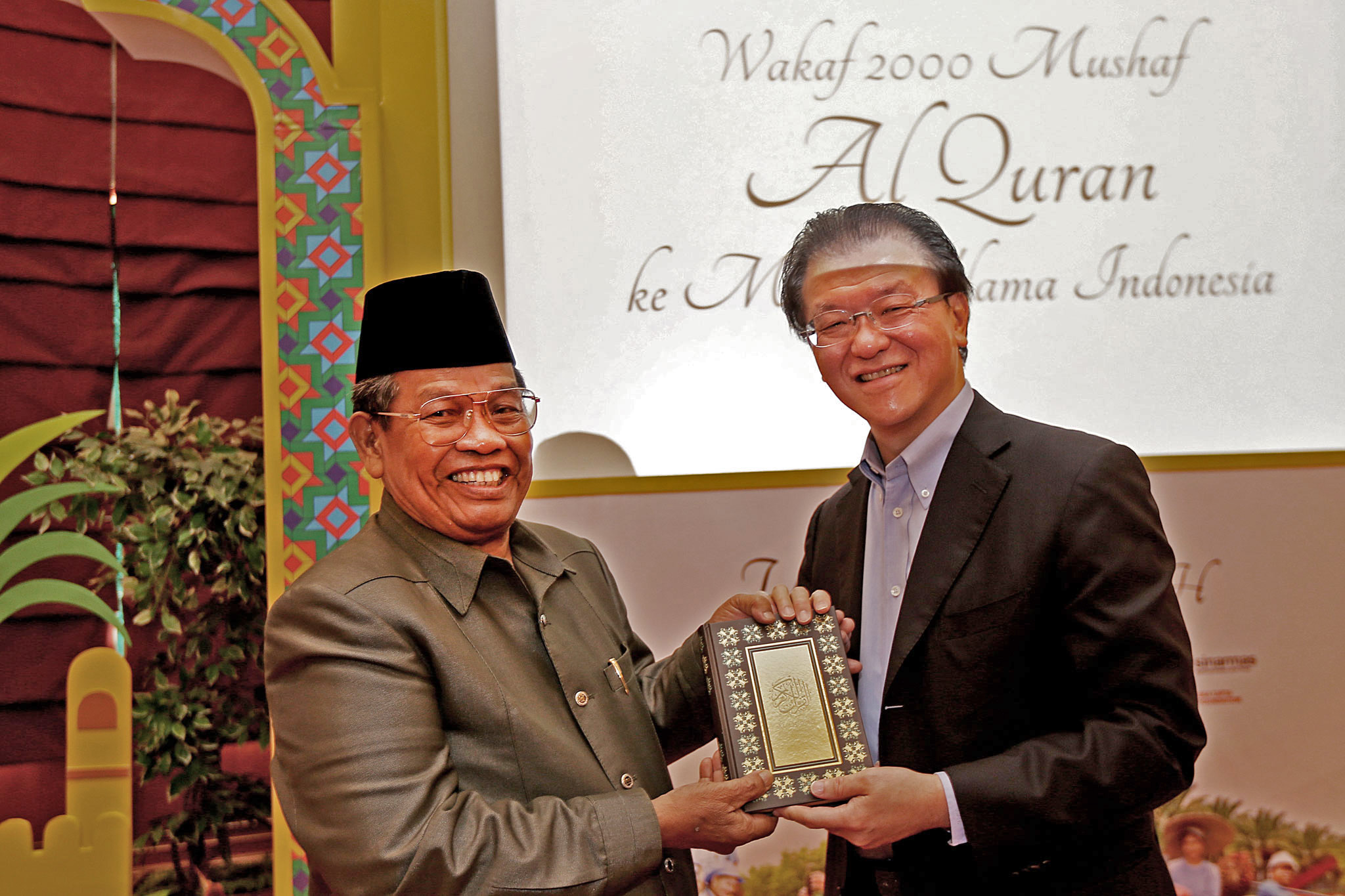 Franky O. Widjaja (kanan) 