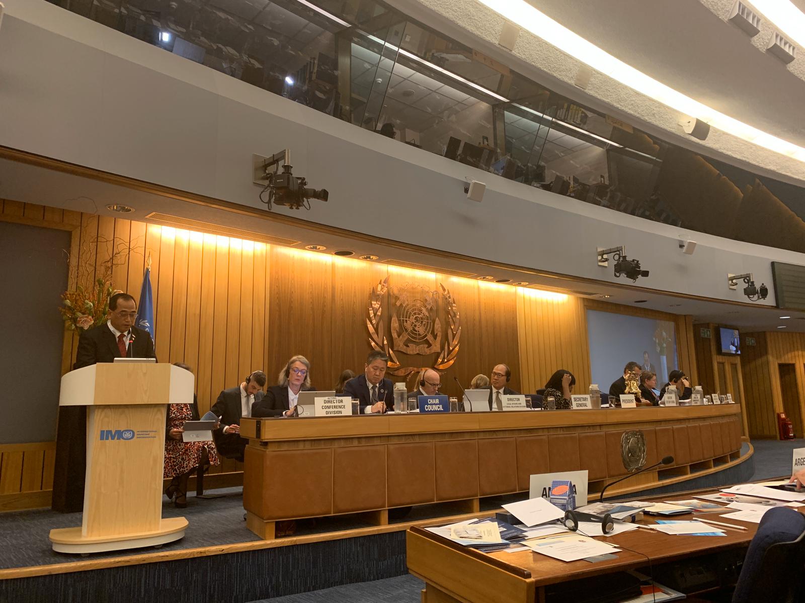 Menhub  Budi Karya Sumadi berpidato  di depan peserta dari 174 negara anggota International Maritime Organization (IMO) di London, Inggris.