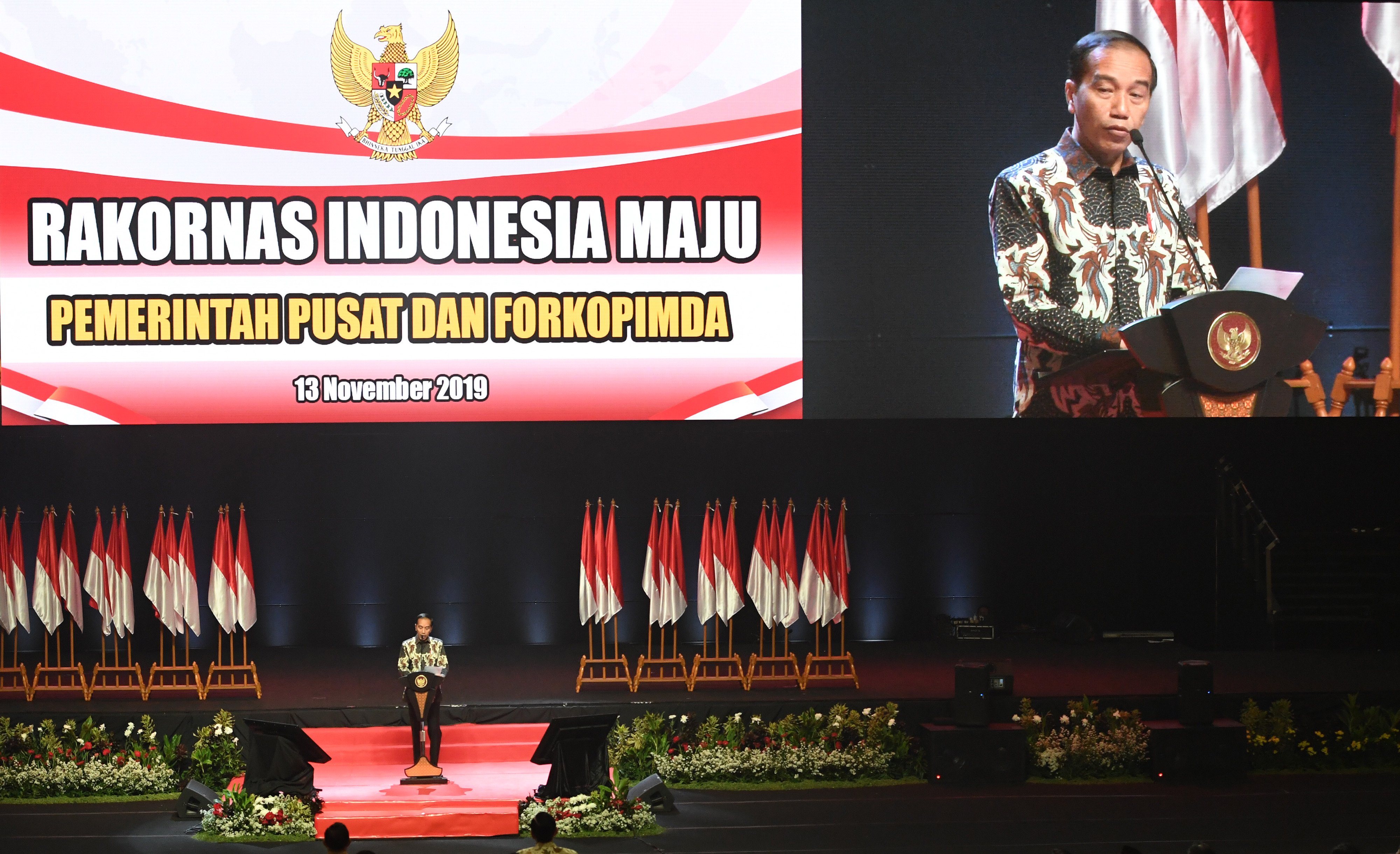  Presiden Joko Widodo memberikan pidato saat menghadiri Rakornas Indonesia Maju antara Pemerintah Pusat dan Forum Koordinasi Pimpinan Daerah