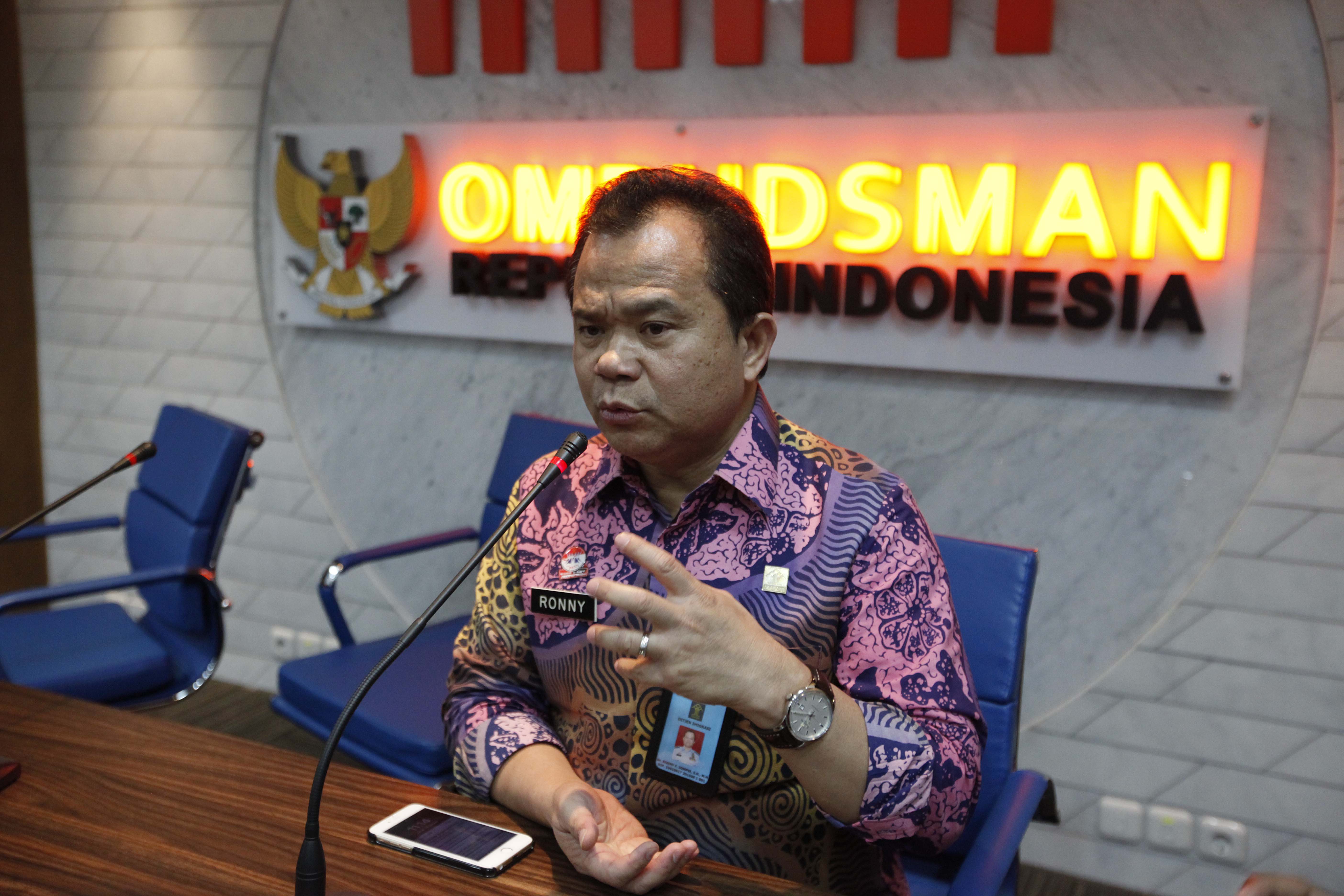  Dirjen Imigrasi Ronny F Sompie 