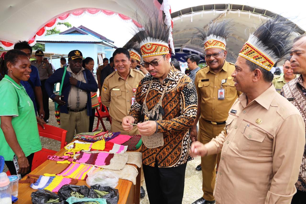 Ketua BKKBN, dr Hasto Wardoyo SpOG(K) melakukan kunjungan kerja ke Kampung KB di Kampung Warbo Arso 7, Distrik Arso Barat, Kab Keerom.