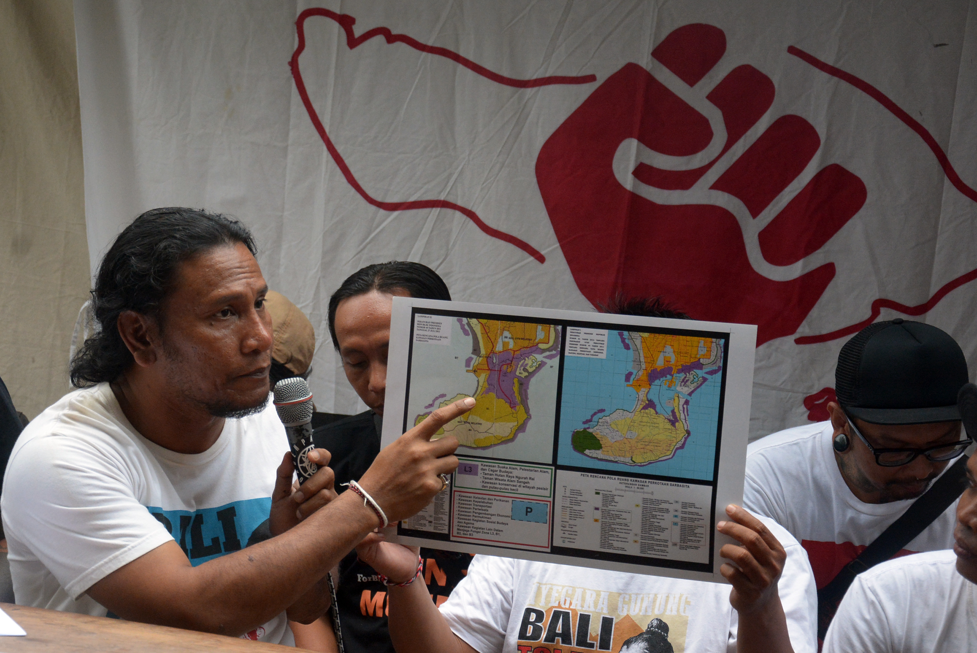 Rencana reklamasi Teluk Benoa oleh PT.TWBI batal karena tidak bisa memenuhi kelayakan Amdal 