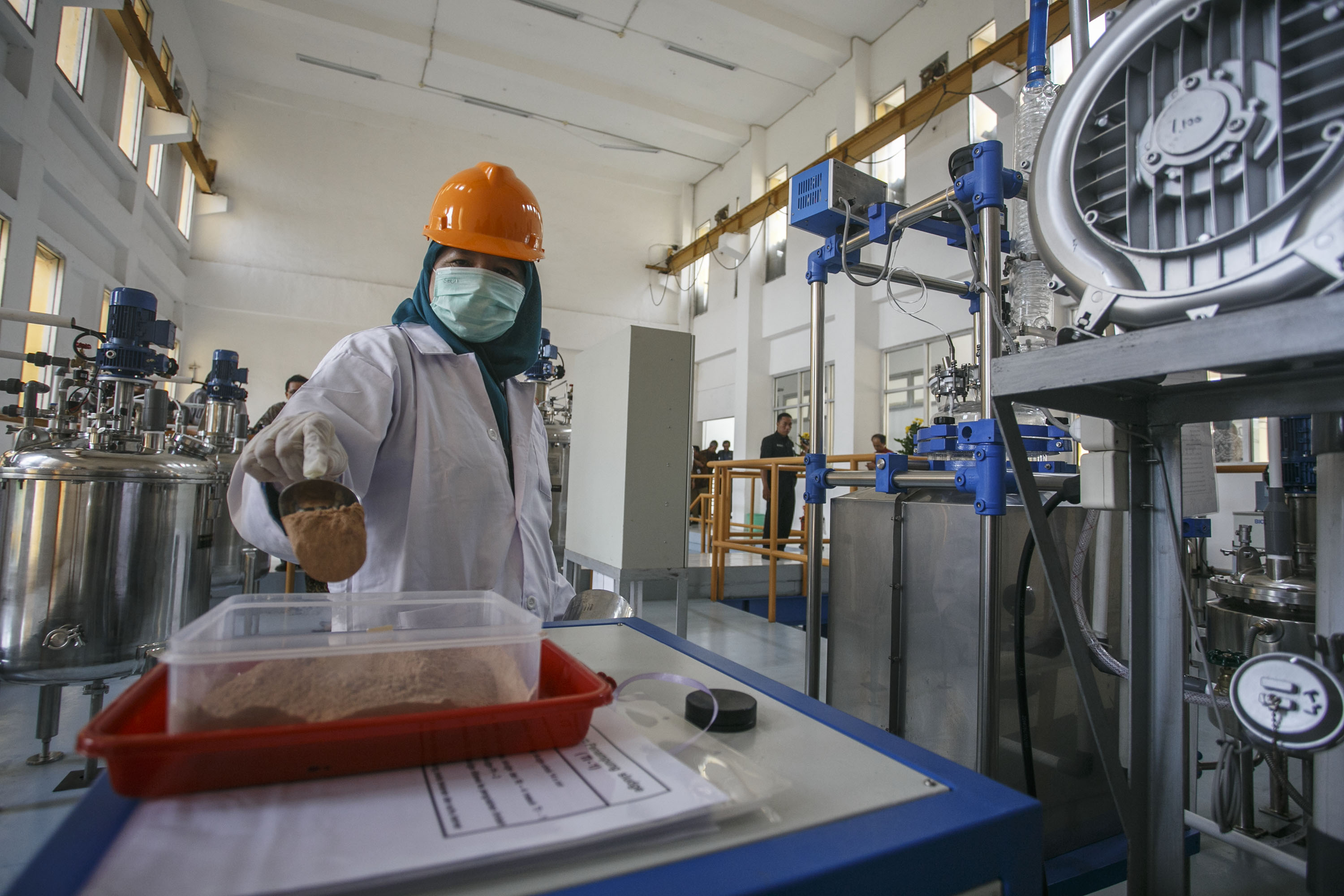  BATAN Yogyakarta menguji kesiapan Thorium hasil pengolahan limbah penambangan timah sebagai sumber energi alternatif untuk bahan bakar PLTN