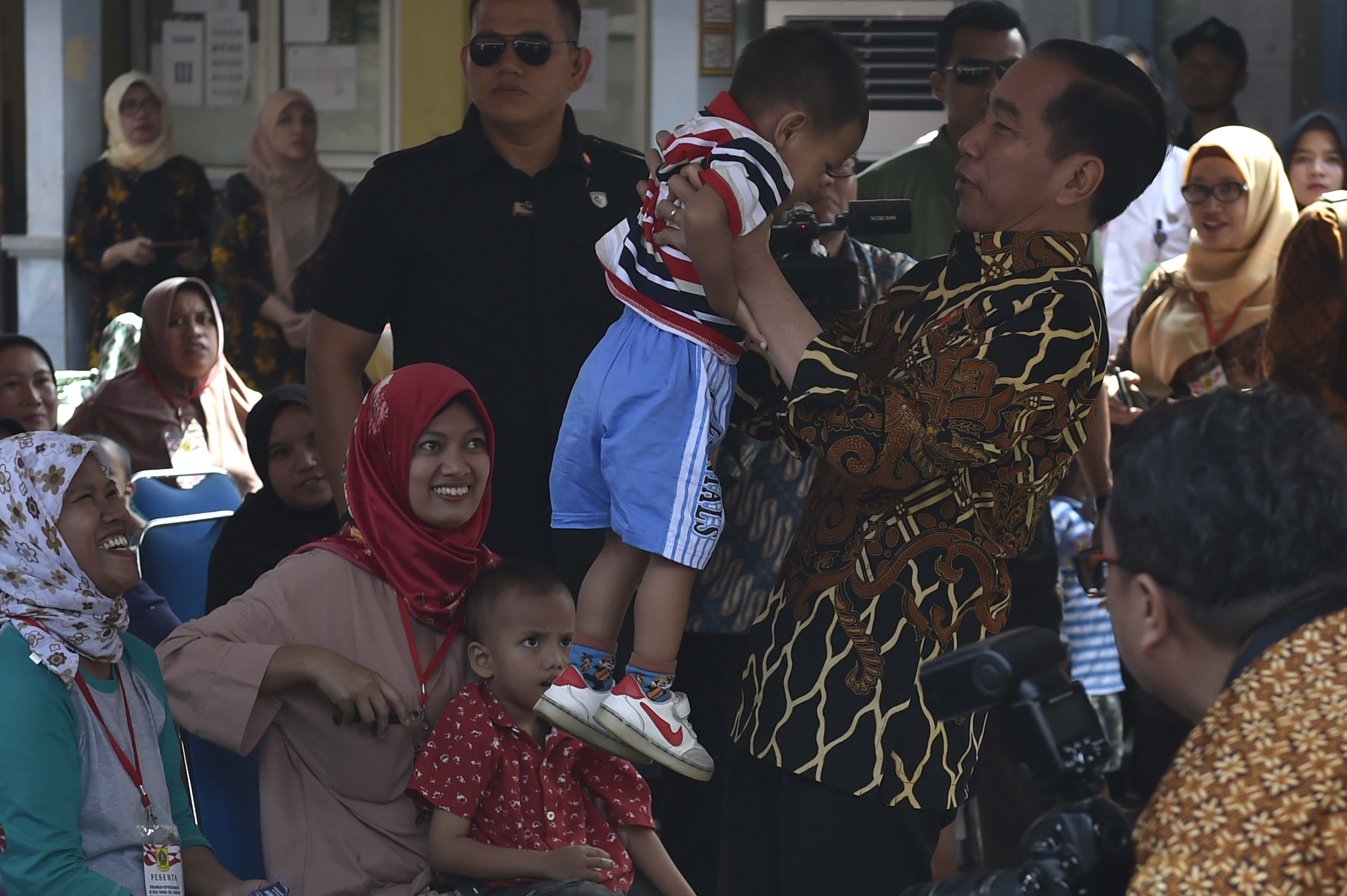 Kunjungan Presiden bersama Jim Yong Kim tersebut untuk menunjukkan program pemerintah terkait penanganan stunting.  