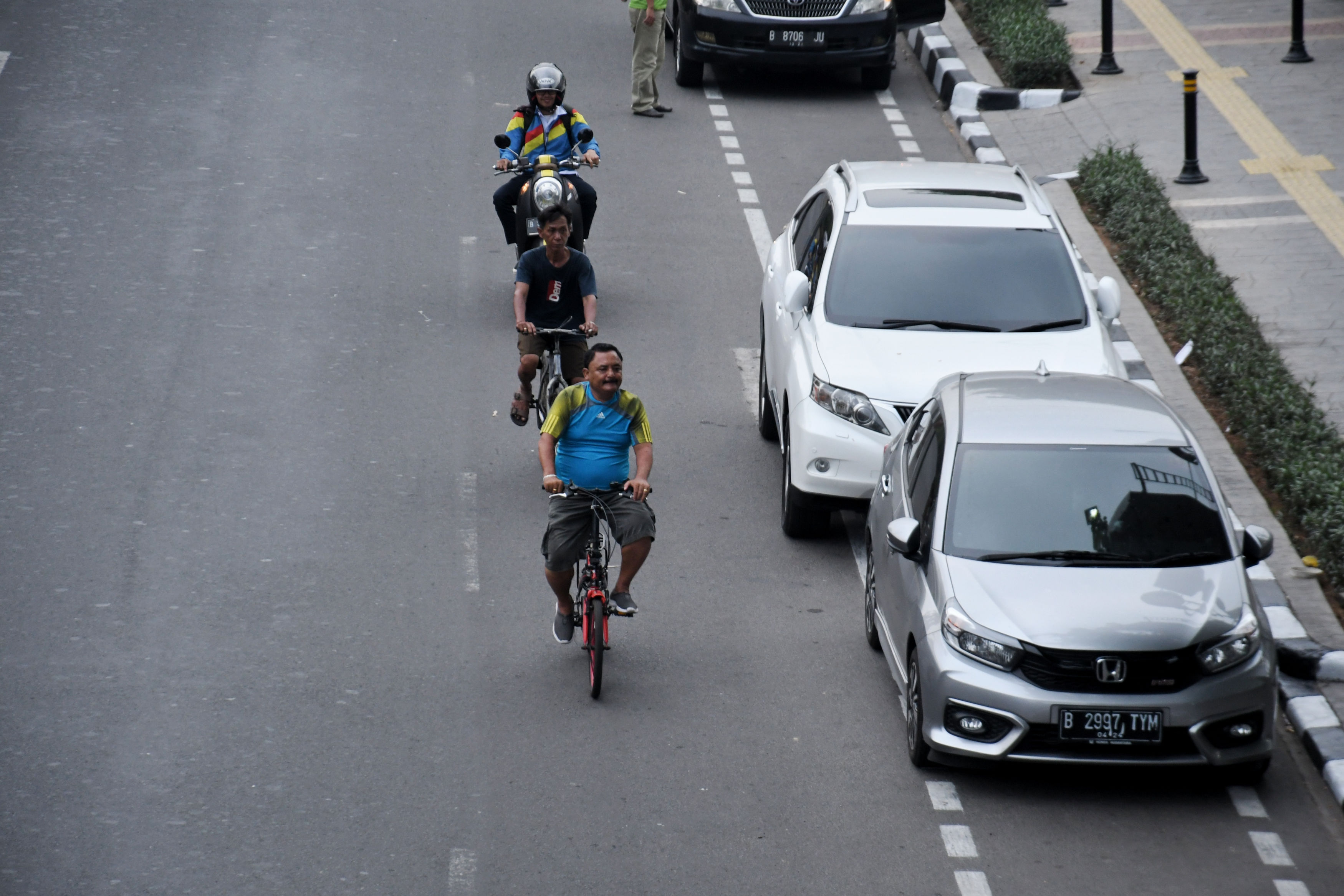 Hari Pertama Tilang Jalur Sepeda, 66 Kendaraan Ditilang