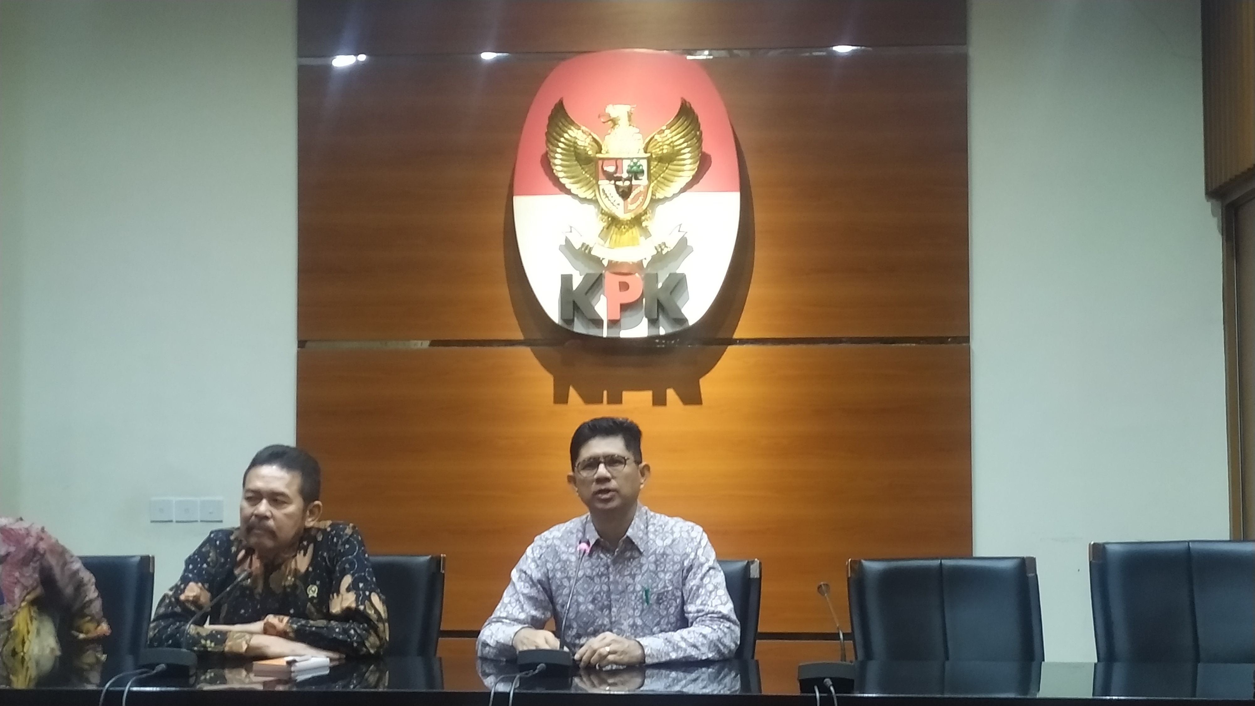Pertemuan antara Jaksa Agung RI Sanitiar Burhanuddin dengan Wakil Ketua KPK Laode M Syarif, di Gedung KPK, Jumat (8/11/2019).