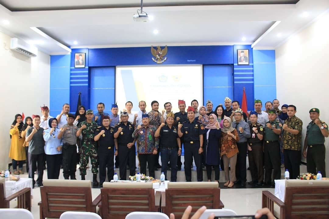 Bea Cukai Jember mencanangkan pembangunan zona integritas menuju wilayah bebas dari korupsi dan wilayah birokrasi bersih dan melayani. 