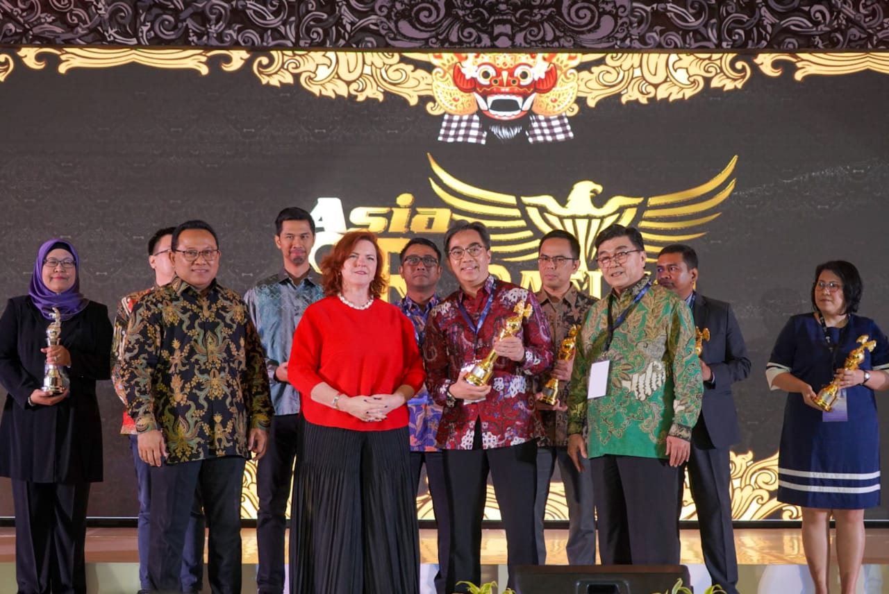 Bank BJB mendapatkan penghargaan Asia Sustainability Reporting Rating (ASRRAT) 2019.