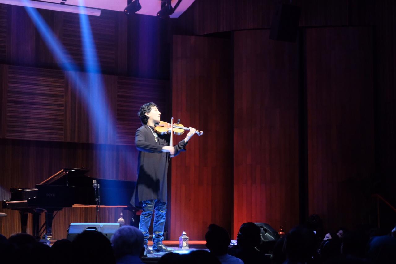 Penampilan Iskandar Widjaja di Heritage Concert Series: 1001 Lights di Soehanna Hall, Jakara,  pada Jumat (15/11) malam.