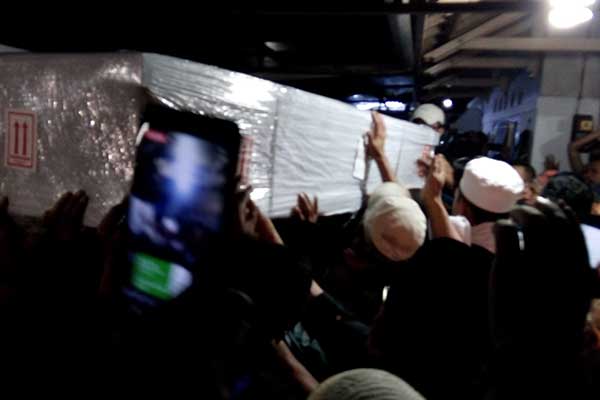 Ribuan Warga Sambut Kedatangan Jenazah Afridza di Tasikmalaya