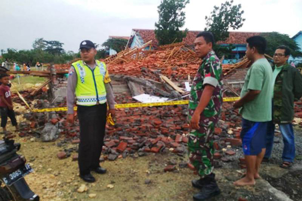 Puting Beliung Hantam Bangunan SMK di Brebes Rata dengan Tanah