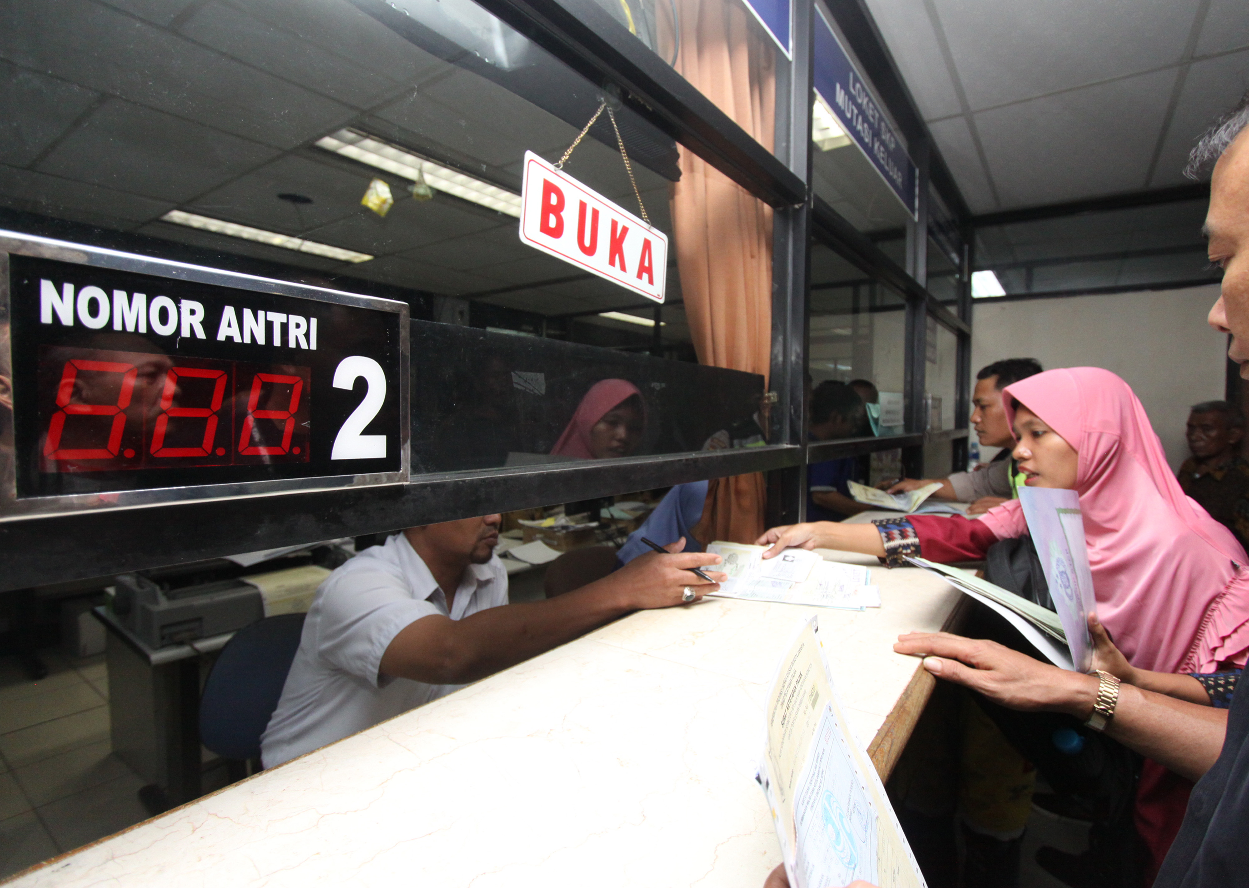 Perbedaan pajak  antara Jakarta dan Sulsel diyakini bisa menggairahkan usaha otomotif di Sulsel, 