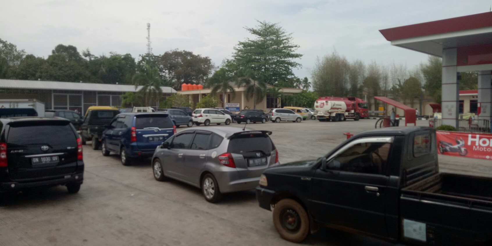 Pemprov Bangka Belitung akan membatasi pembelian BBM bersubsidi dengan menggunakan kartu kendali mulai Desember 2019. 