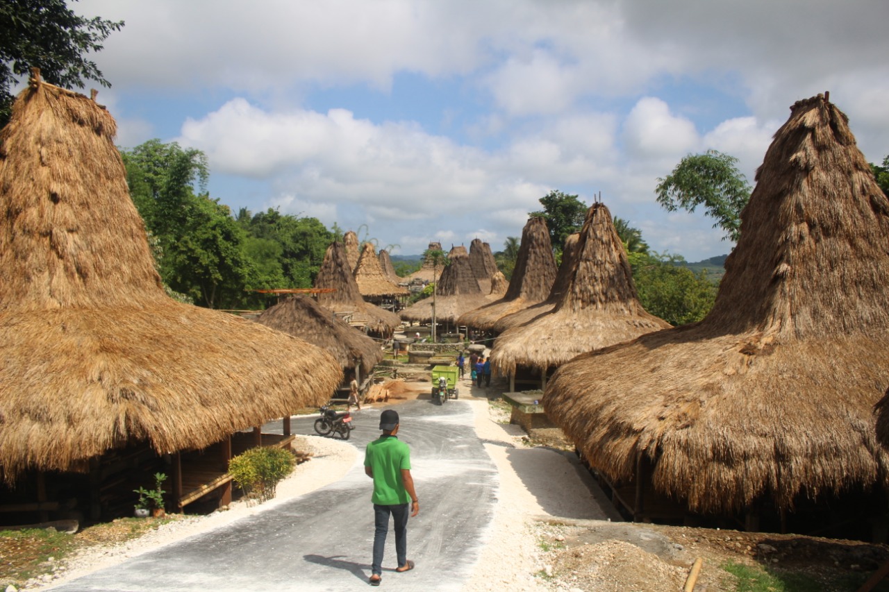 Suasana Kampung Prai Ijing, Desa Tebara