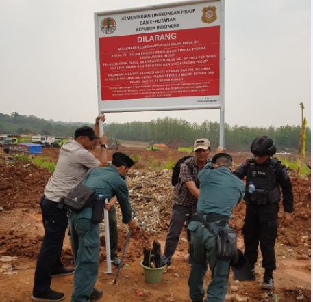 Ditjen Penegakkan Hukum Kementerian Lingkungan Hidup dan Kehutanan (KLHK) melakukan operasi penegakan hukum terhadap galian ilegal