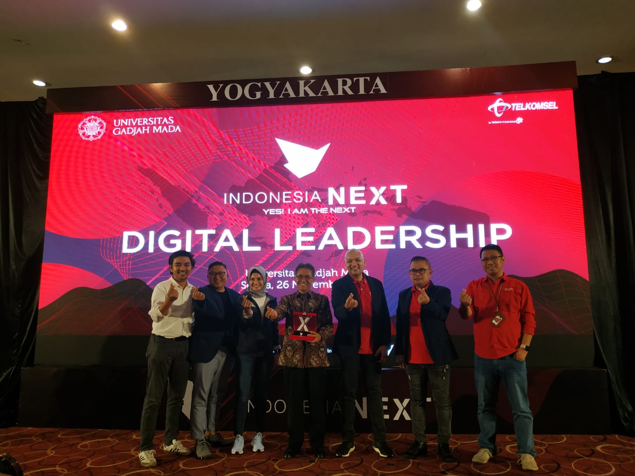  Rektor UGM Panut Mulyono (tengah) membuka IndonesiaNEXT di University Club, Universitas Gadjah Mada, Selasa (26/11/2019).