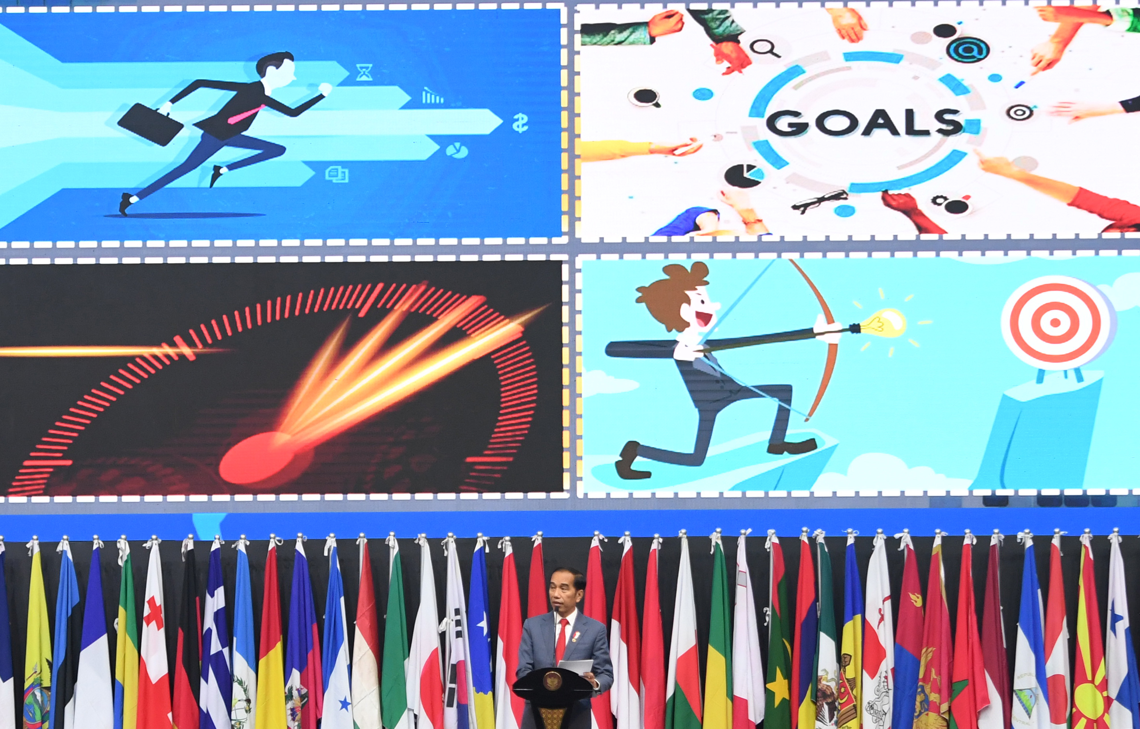  Presiden Joko Widodo memberikan pidato dalam acara pembukaan Kongres Notaris Dunia Ke-29 di Jakarta