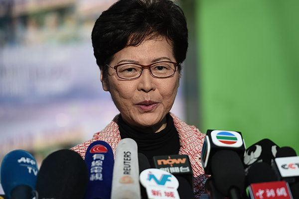 Pukulan untuk Carrie Lam