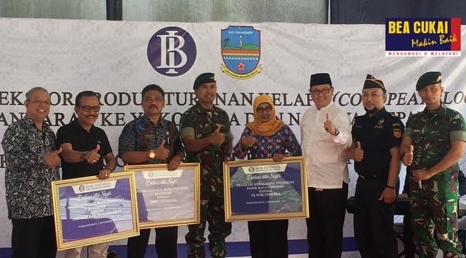  Bea Cukai Tasikmalaya hadiri penandatanganan kesepakatan bersama pengembangan ekonomi daerah di Koperasi Produsen Mitra Kelapa Pangandaran.