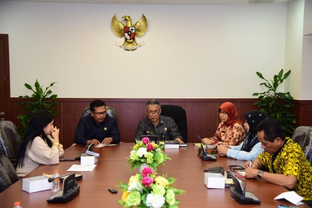 Kepala Pusat Penelitian Sekretariat Jenderal (Setjen) dan Badan Keahlian (BK) DPR RI Indra Pahlevi menerima DPRD Kabupaten Banyuwangi. 