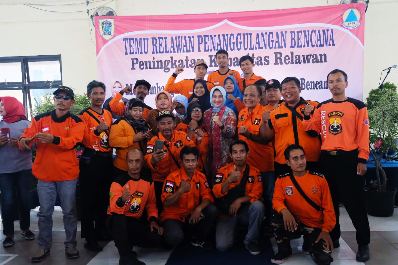 Temu para relawan penanggulangan bencana bersama Bupati Klaten Sri Mulyani (tengah).