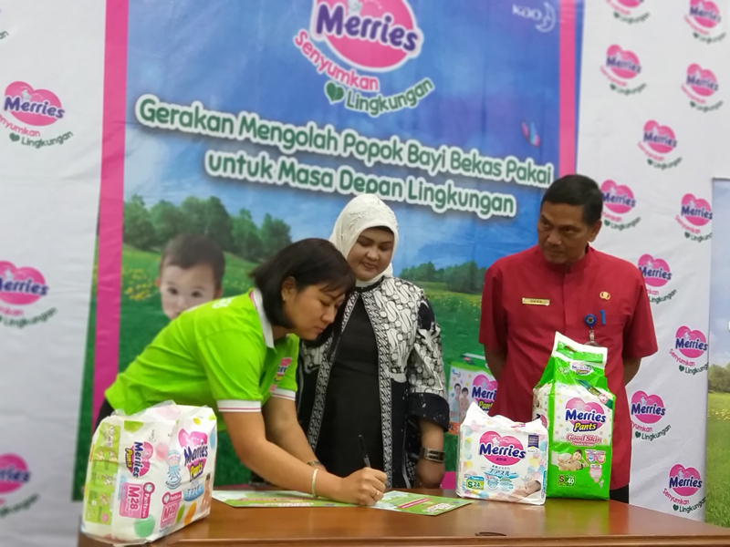 Penandatangan MoU antara Kao Indonesia dengan Pemkot Jakarta Barat