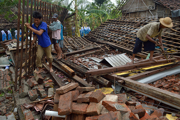 Puting Beliung landa Ngawi