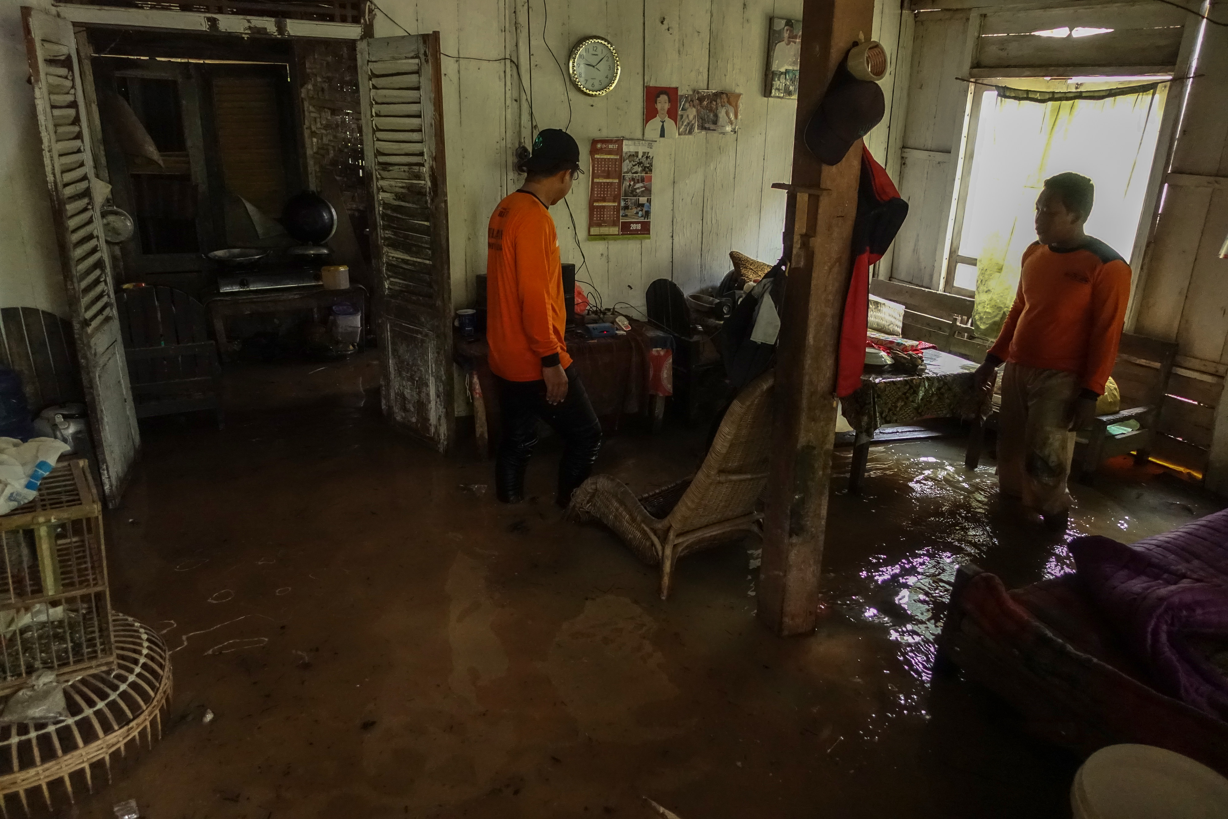 BNPB menggelontorkan bantuan Rp4,1 miliar untuk Cilacap, Jawa Tengah untuk membangun huntara korban likuifaksi dan longsor. 