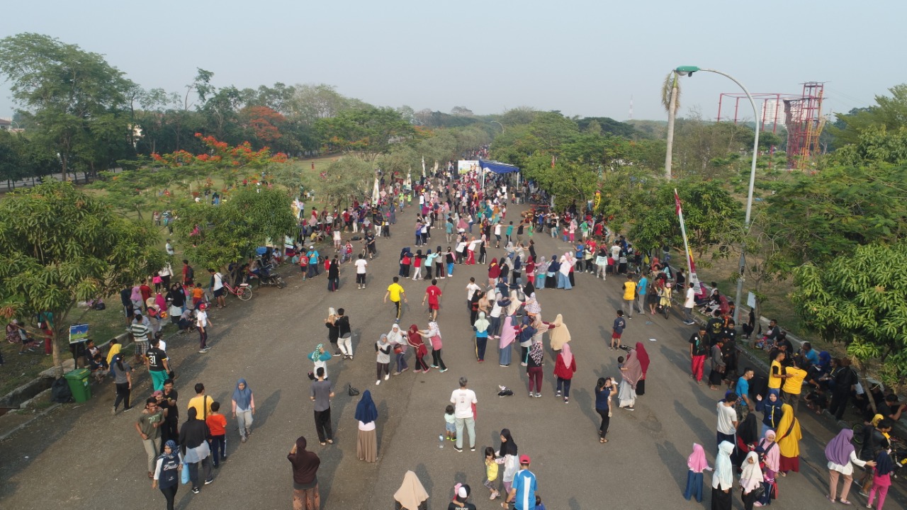 Suasana Jababeka Eco Park