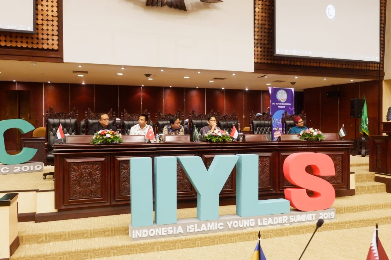  Forum Indonesia Islamic Young Leaders Summit 2019 di Hall Nusantara V Gedung DPR/MRR RI, Jakarta, pada 22-25 November 2019.