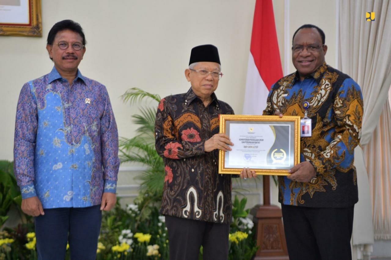 PUPR Terima Penghargaan KIP 2019 Kategori Informatif