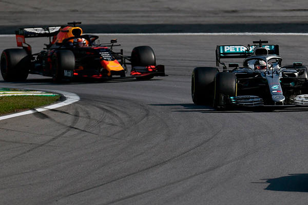 Honda Perpanjang Kontrak dengan Red Bull