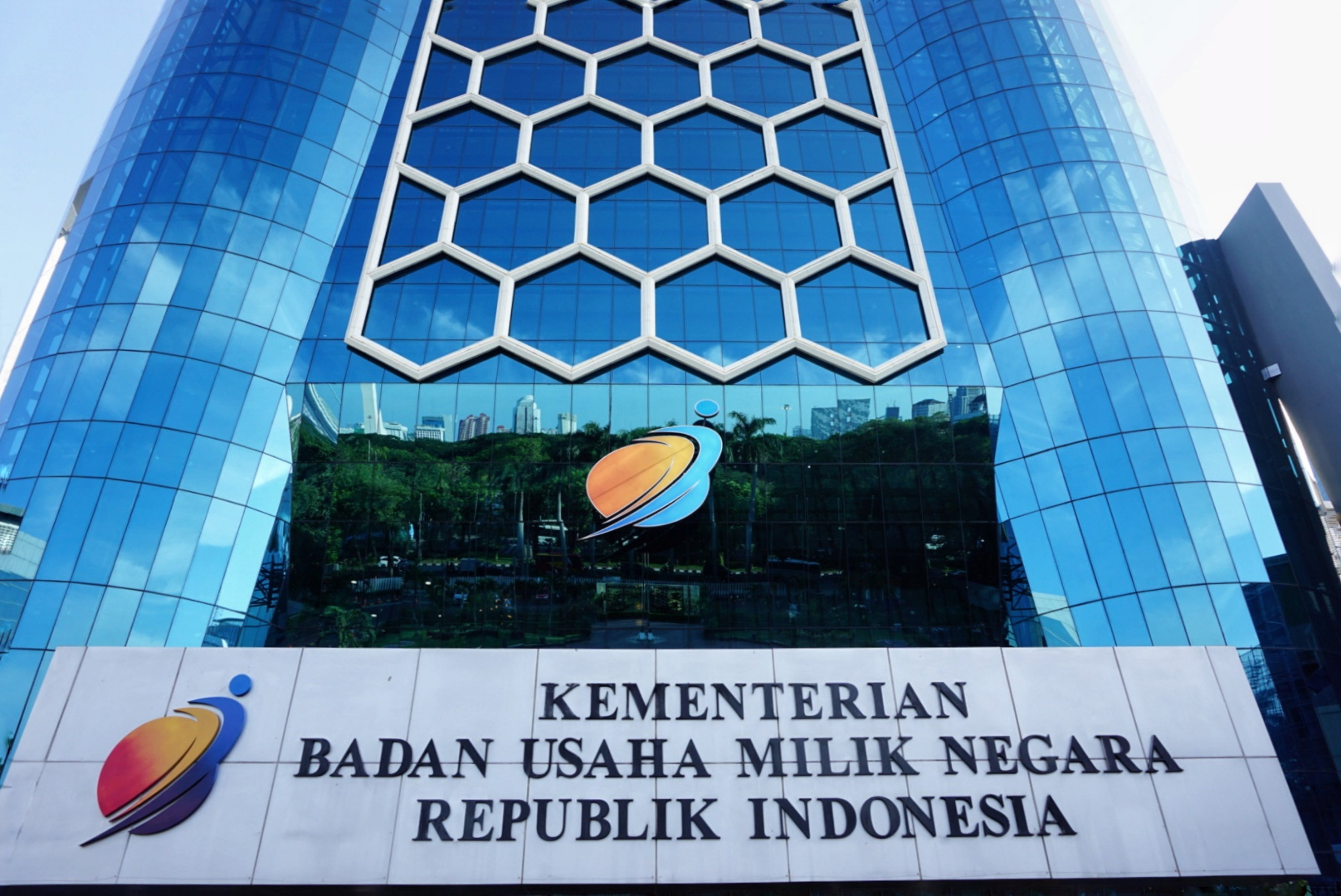  Gedung Kementerian Badan Usaha Milik Negara (BUMN) Jalan Medan Merdeka