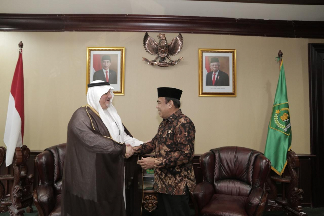 Menteri Agama Fachrul Razi menerima kunjungan duta Besar Arab Saudi untuk Indonesia Essam bin Abed Al-Thaqafi