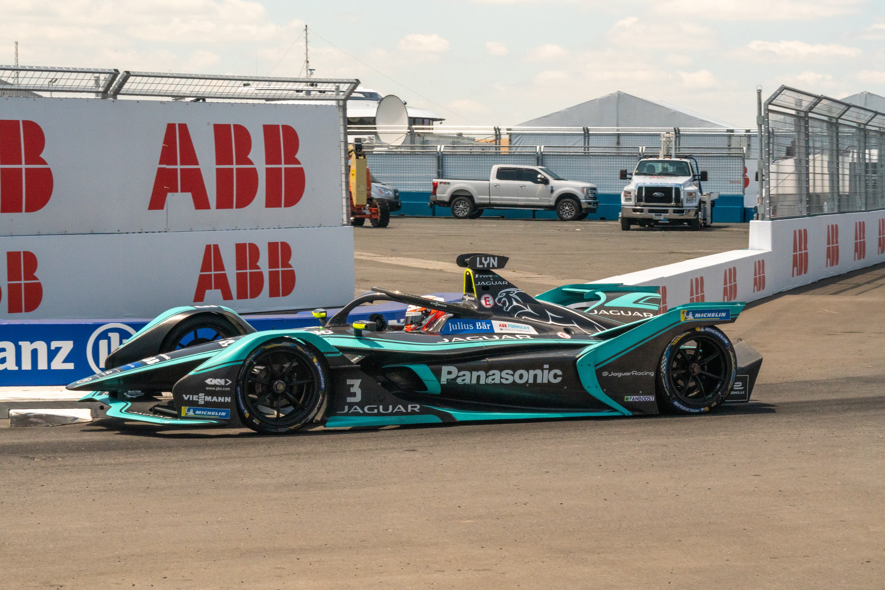 Mobil balap Formula E