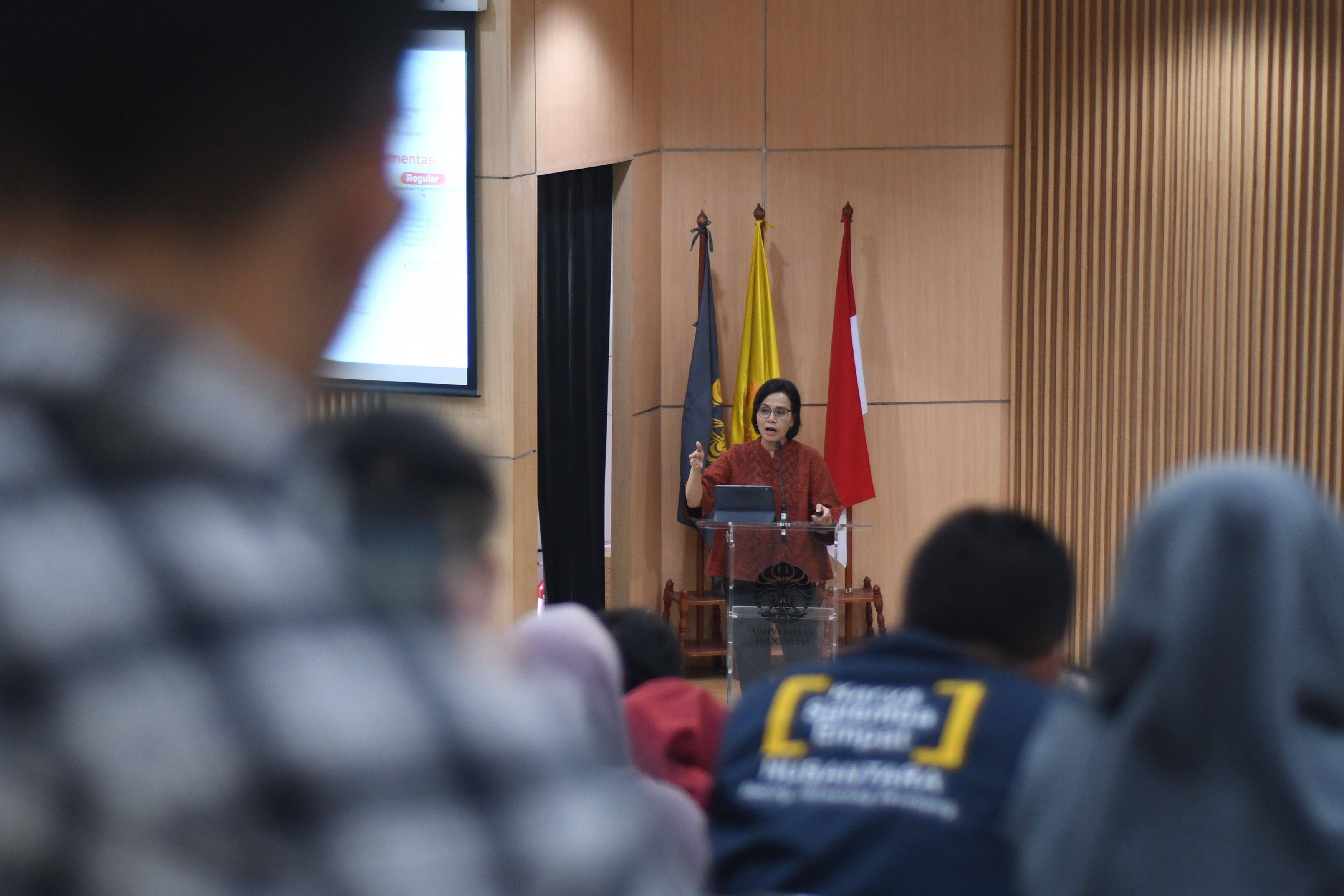 Menteri keuangan Sri Mulyani saat mengisi kuliah umum