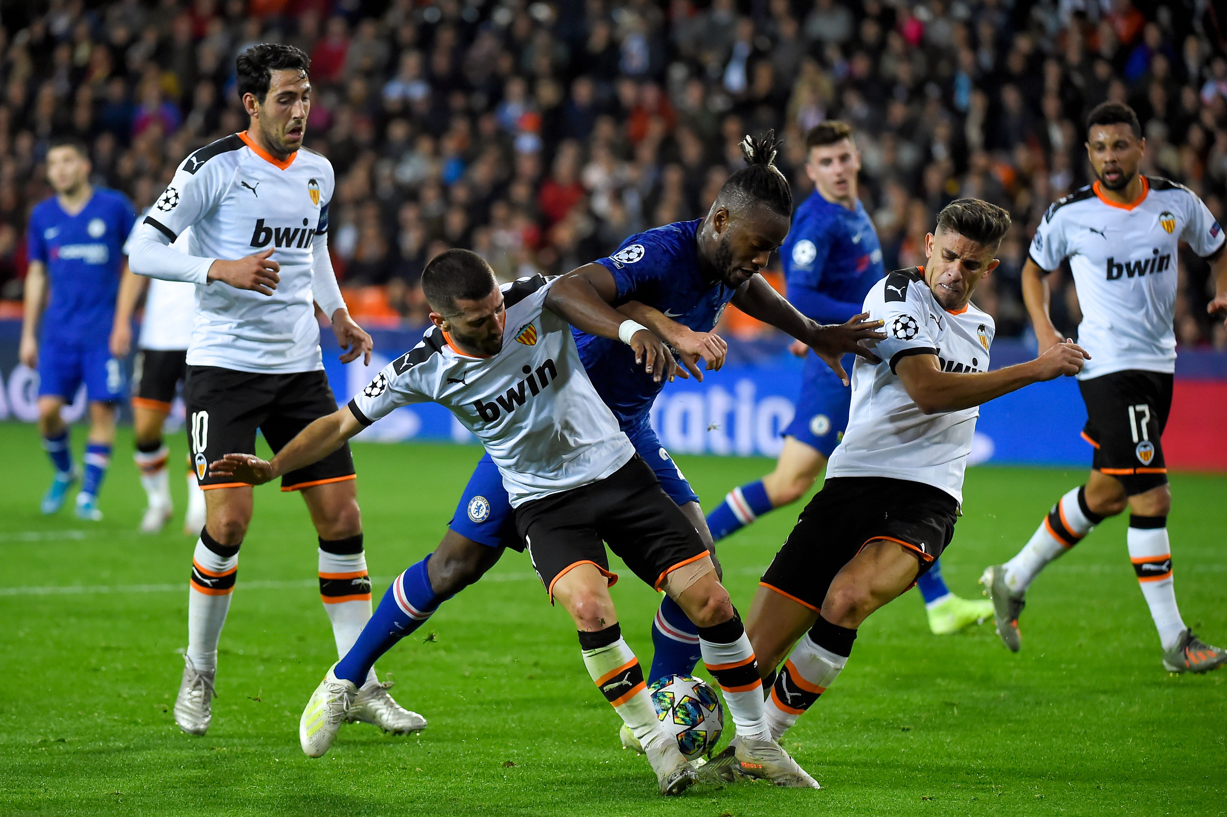 Laga Liga Champions antara Chelsea dan Valencia