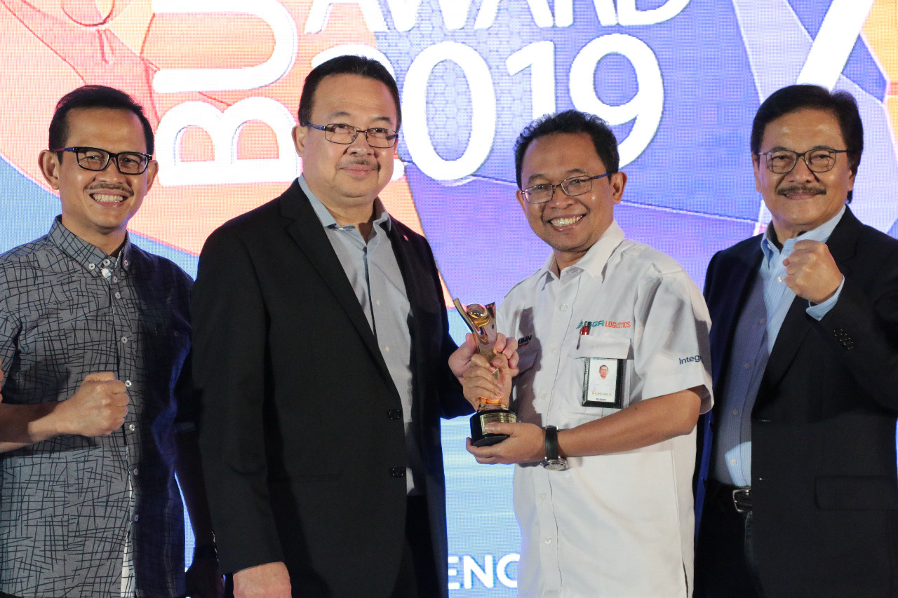 Penghargaan BUMN Branding & Marketing Award 2019 untuk BGR Logistics