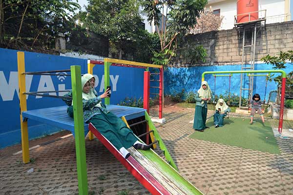 Taman di Jakarta terindikasi zat timbal