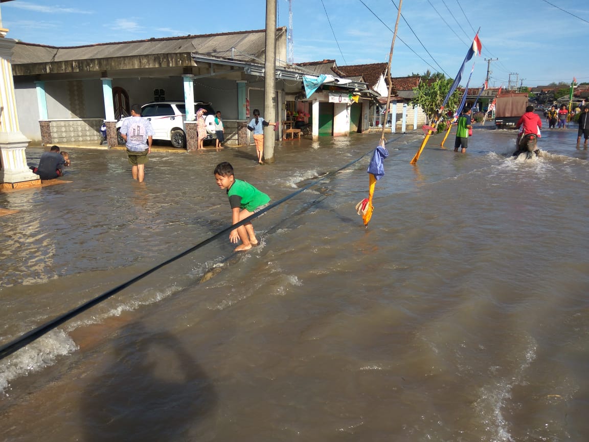 BPBD Provinsi Bangka Belitung membentuk Satgas Banjir menghadapi musim hujan. 