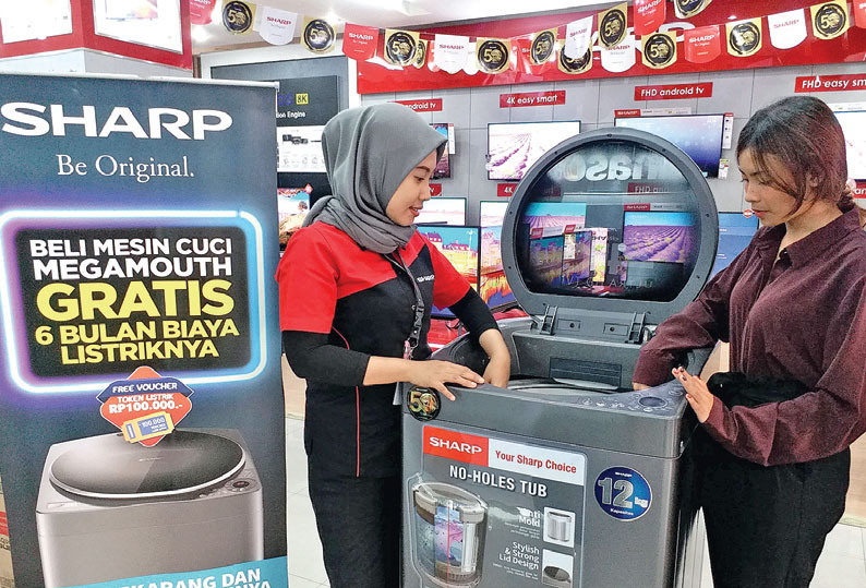  PT Sharp Electronics Indonesia mengajak konsumen menikmati dua promo berhadiah pada pembelian produk mesin cuci dan AC tipe tertentu