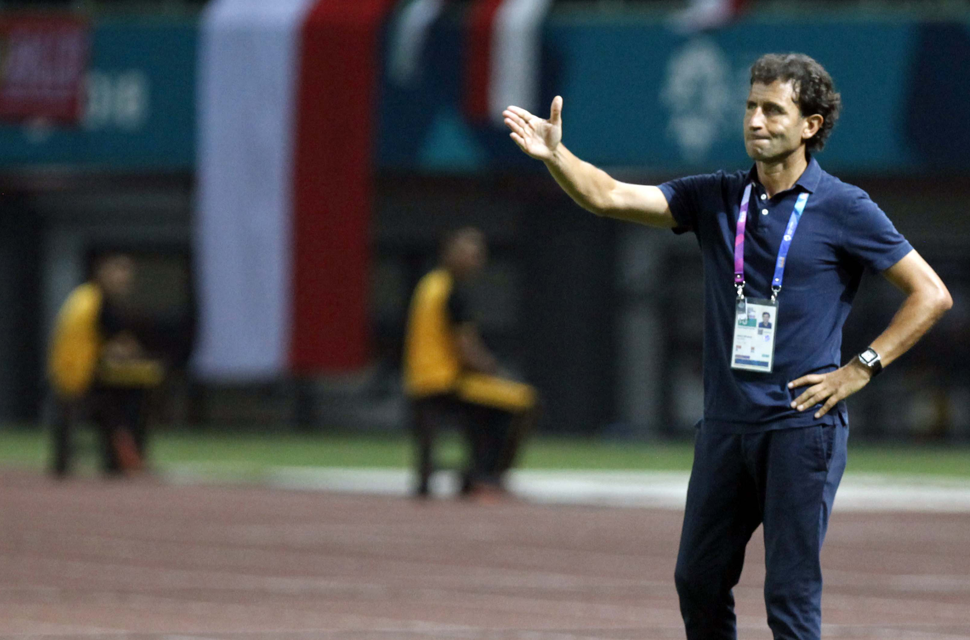 Luis Milla kala melatih Timnas Indonesia U-23