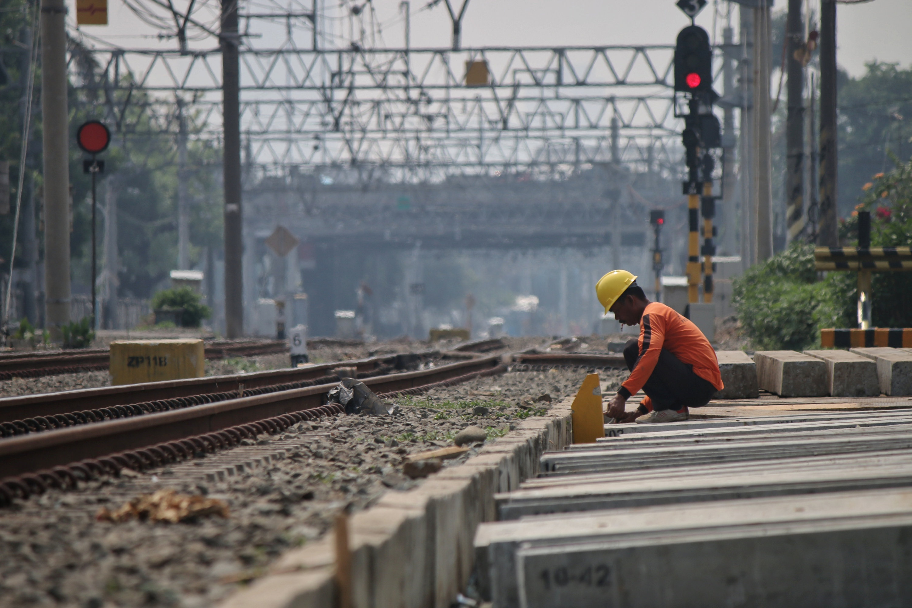 Pembanguna proyek Doble-double track