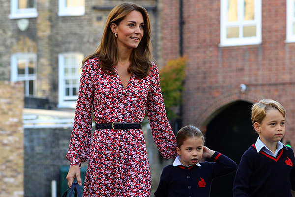 Kate Middleton Nongkrong bersama Orangtua Murid