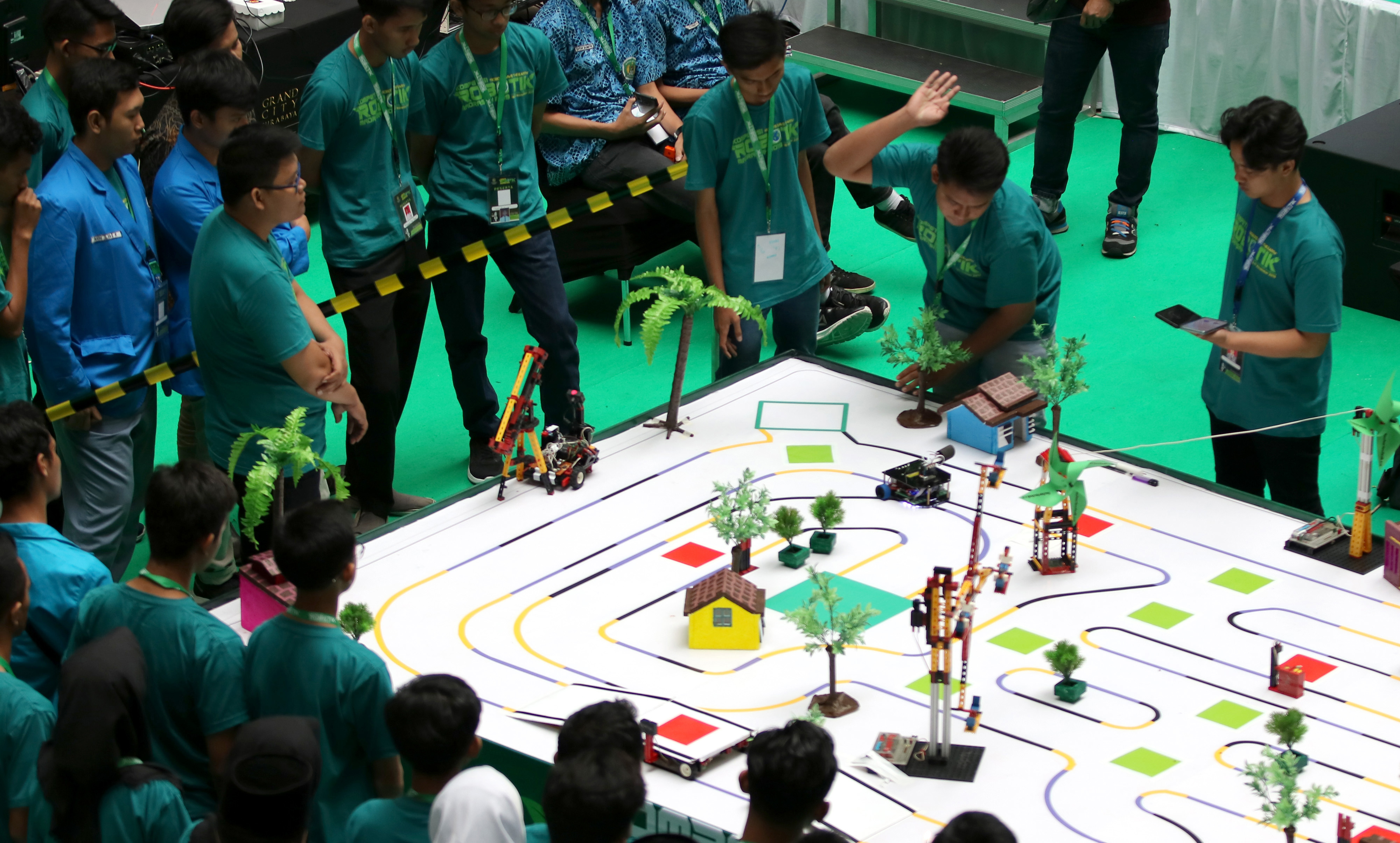 Ajang Robotik Madrasah di Surabaya, Jawa timur