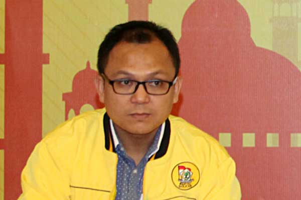 Ketua Fraksi Golkar Basri Baco 